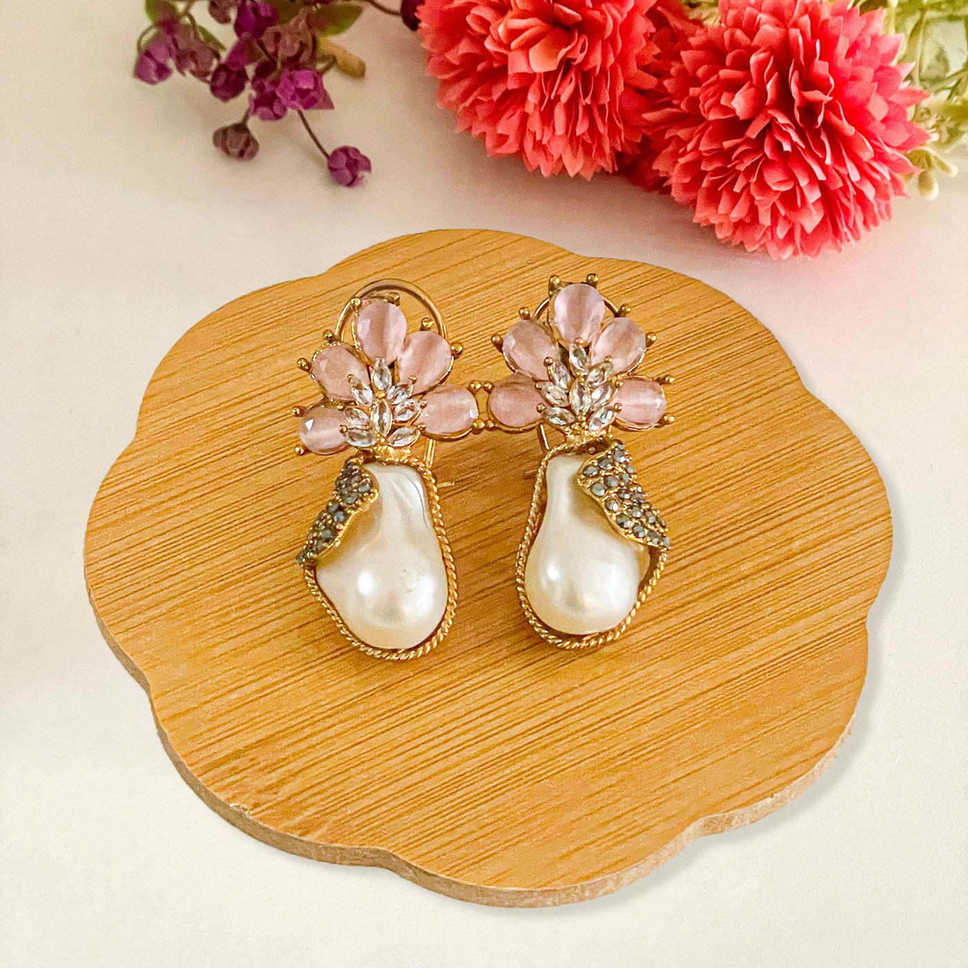 Duraiya Majesty Mother of Pearl Earrings | ER-71