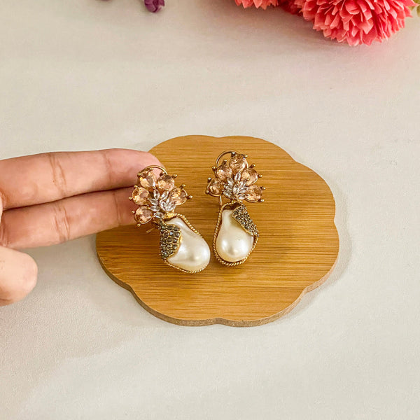 Duraiya Majesty Mother of Pearl Earrings | ER-71