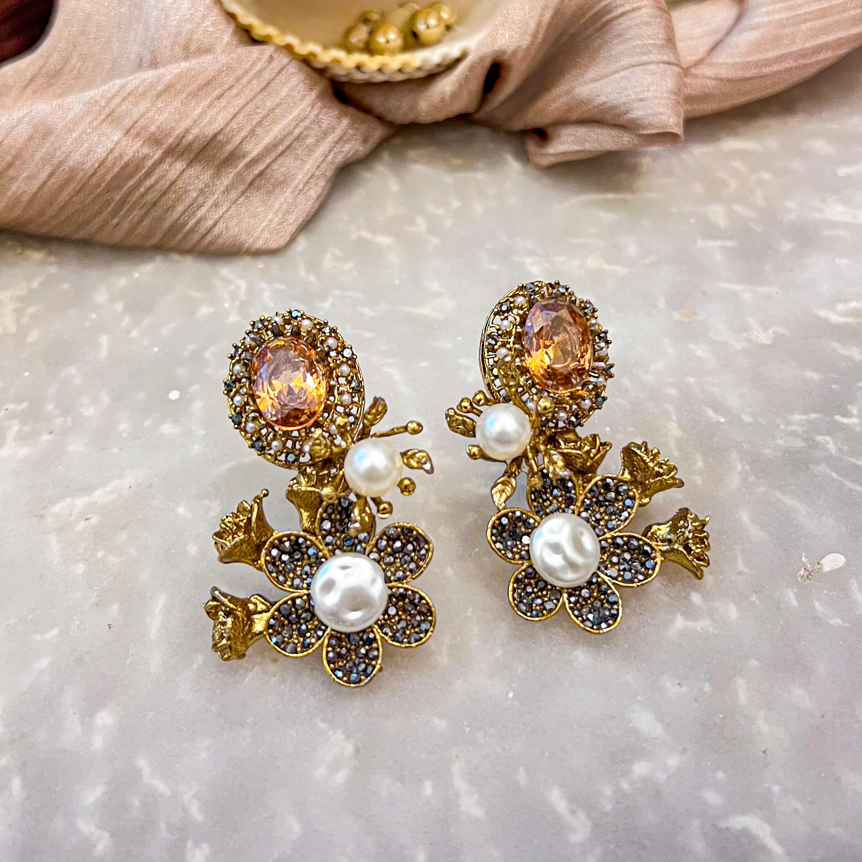 Chasm-e-Moti Earrings | ER-90